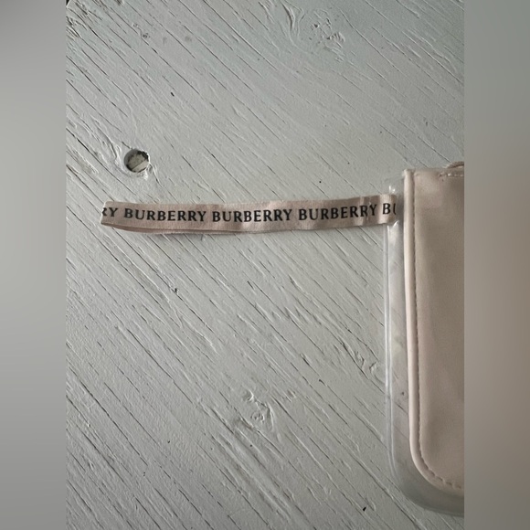 BURBERRY Makeup Bag - Picture 2 of 6